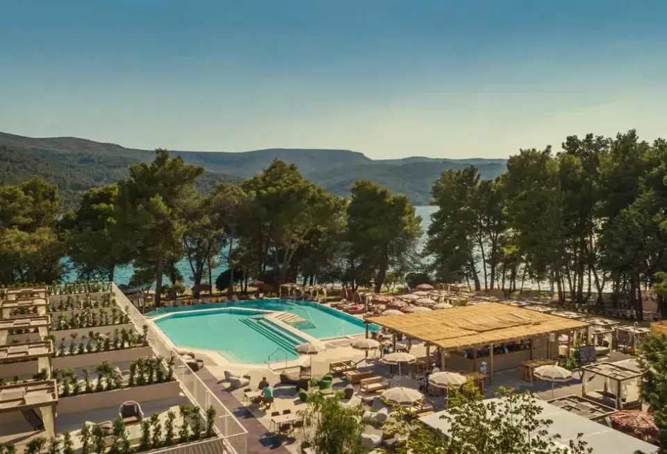 Basen w hotelu Jadranka (Stari Grad)