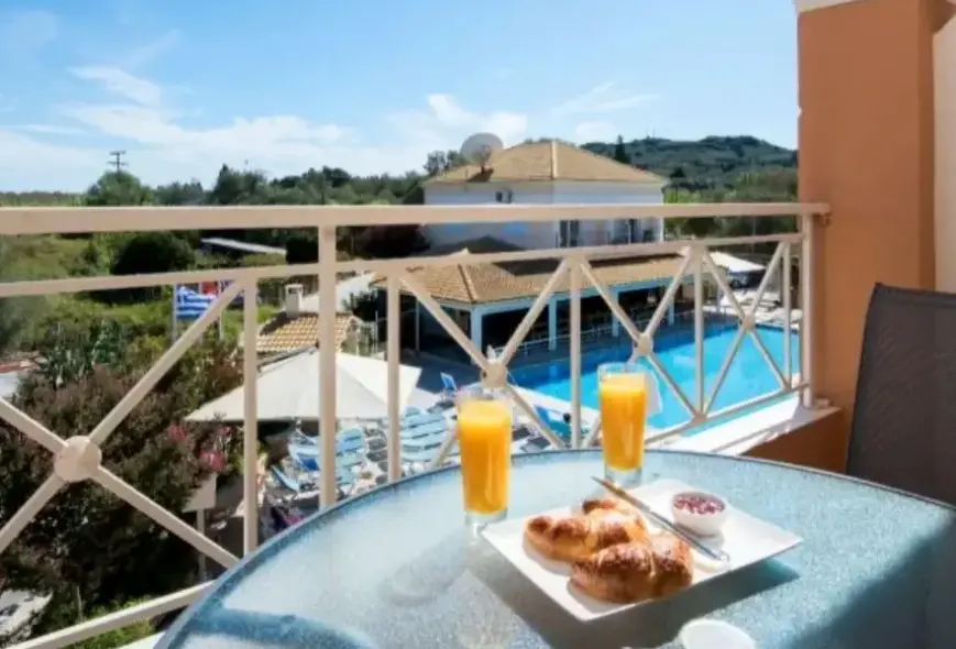 Pokój w hotelu Kavos Plaza (Corfu)