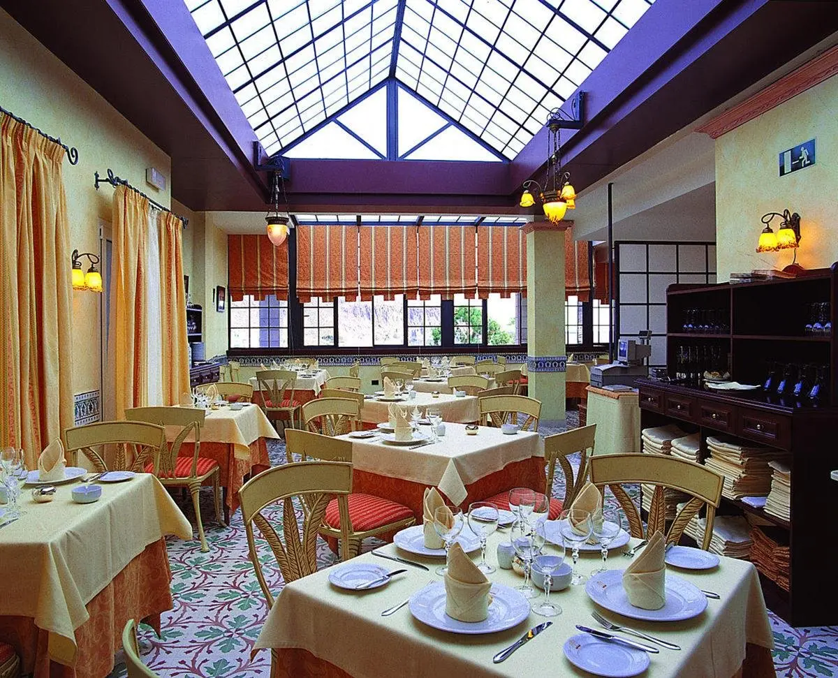 Restauracja i jedzenie w hotelu Labranda Reveron Plaza (ex. Reveron Plaza)