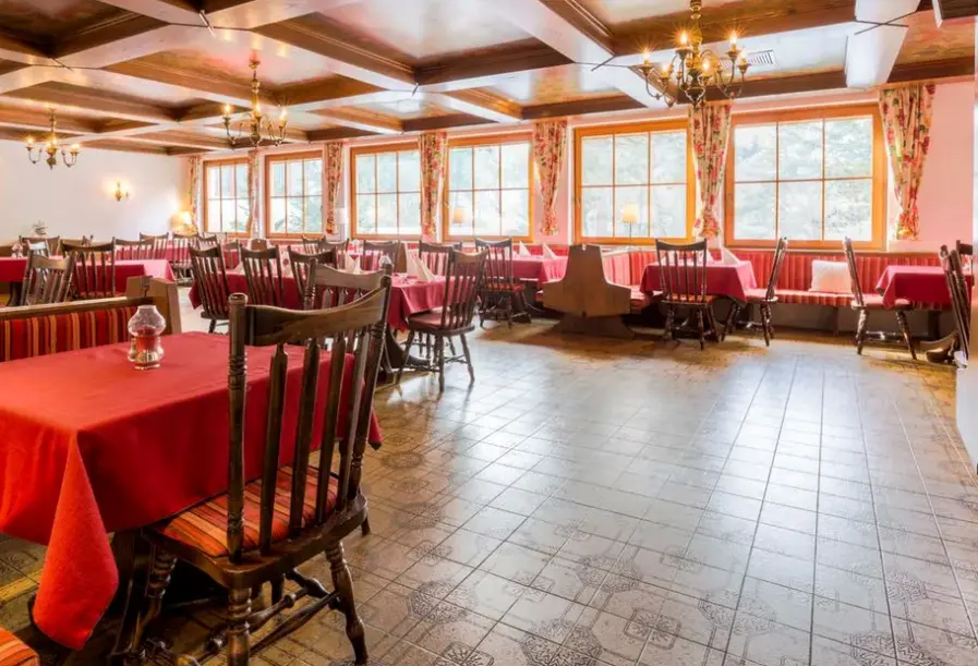 Restauracja i jedzenie w hotelu Laurenzhof