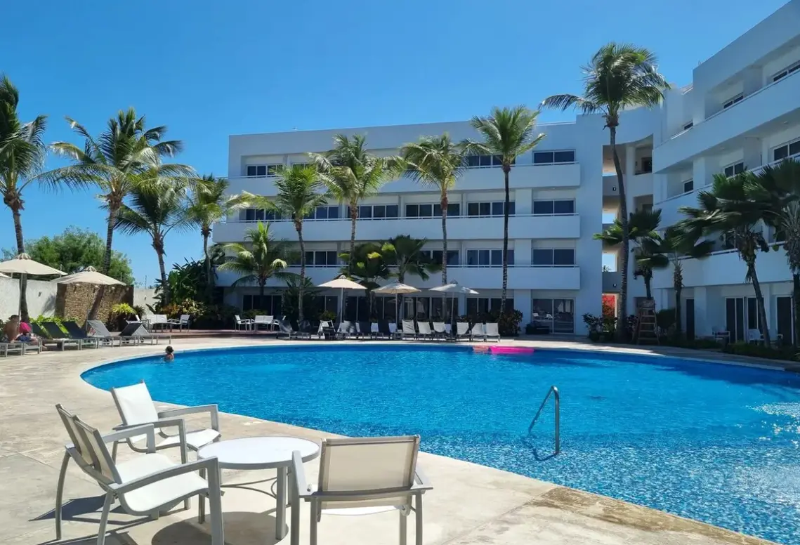Basen w hotelu LD Plus Palm Beach