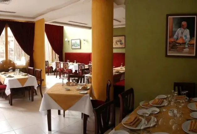 Restauracja i jedzenie w hotelu Le Caspien