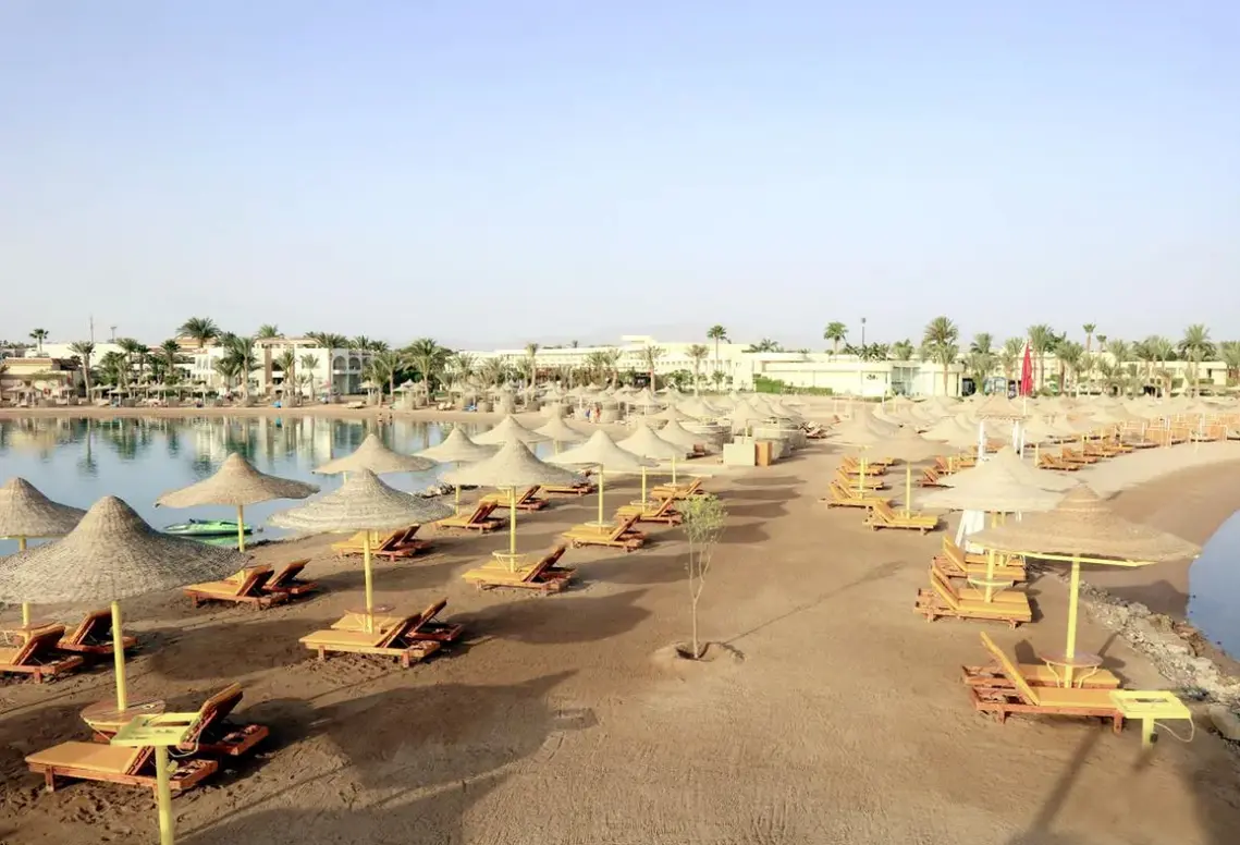 Plaża przy hotelu Lemon & Soul Makadi Garden (ex Labranda Garden Makadi)