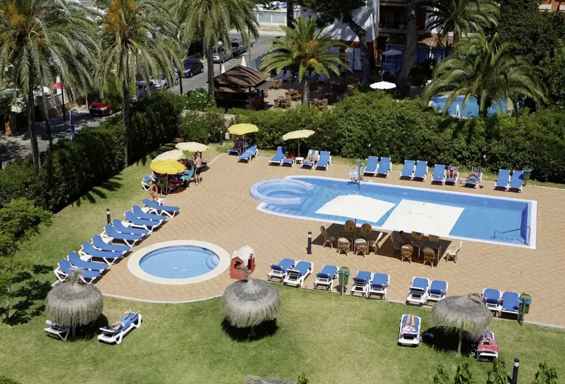 Basen w hotelu Luxor (Playa de Palma)