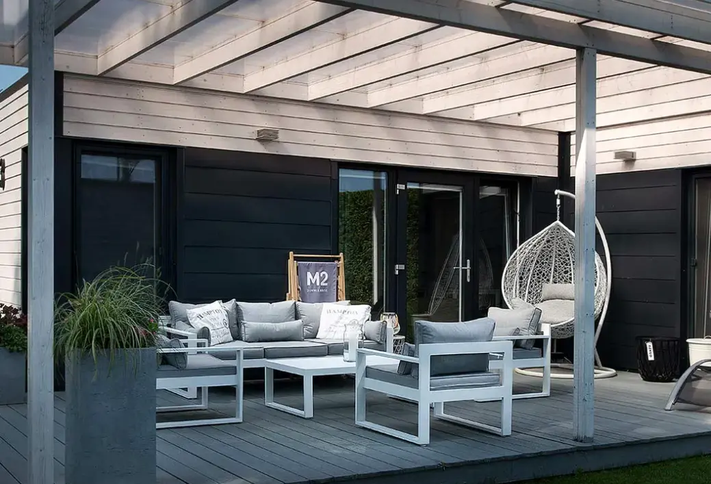 Basen w hotelu M2 Summer House