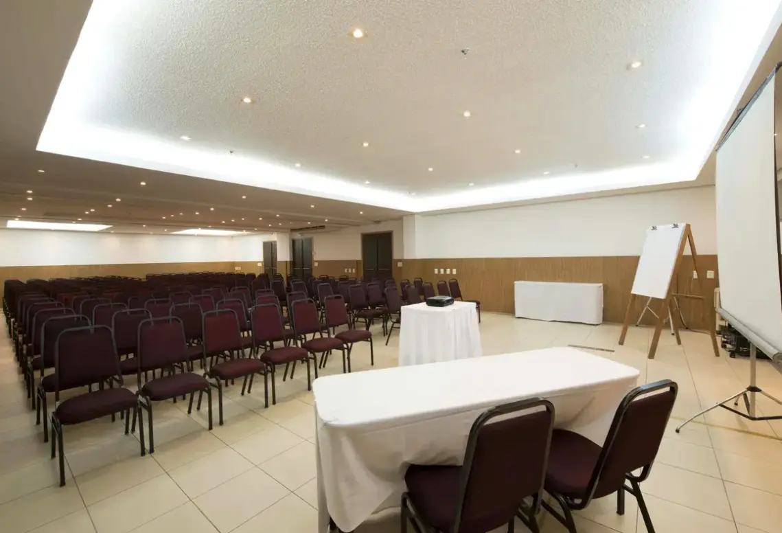 Restauracja i jedzenie w hotelu Magna Praia