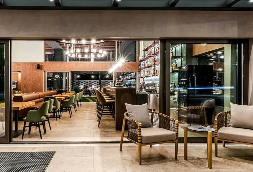 Restauracja i jedzenie w hotelu Magnes