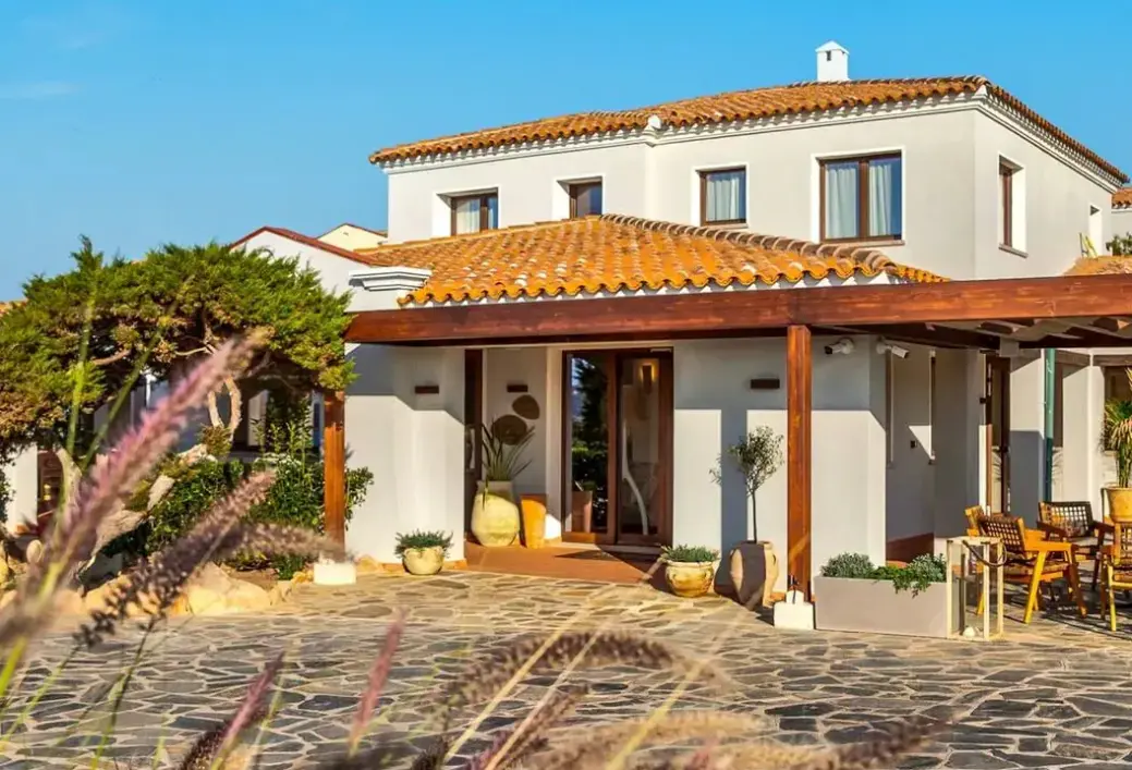 Obiekt hotelu Mangias Santa Teresa Curio Collection By Hilton (ex Club Cala Blu)
