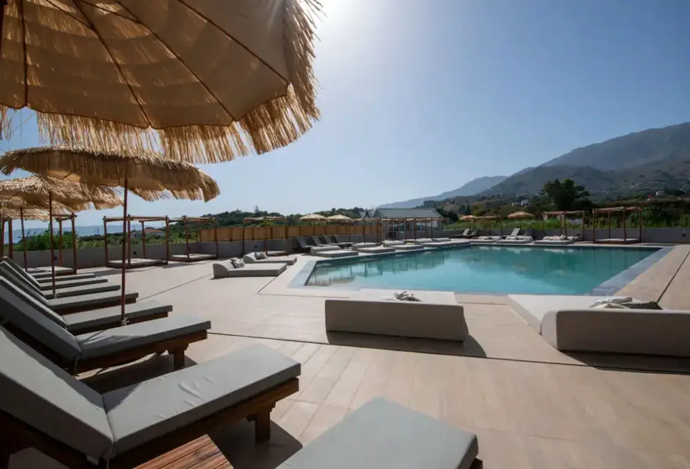 Basen w hotelu Mare Garden