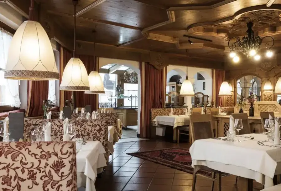 Restauracja i jedzenie w hotelu Medrazerhof