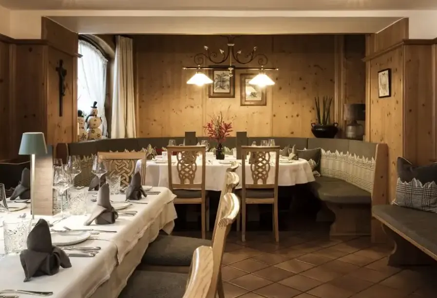 Restauracja i jedzenie w hotelu Medrazerhof
