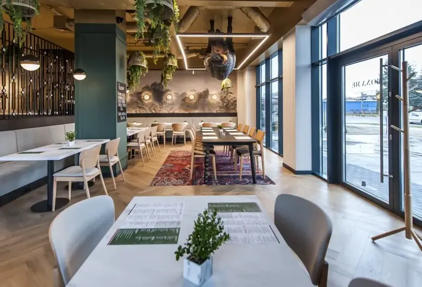 Restauracja i jedzenie w hotelu Mercure Bialystok