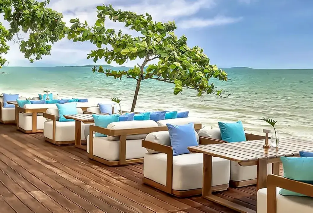 Plaża przy hotelu Mercure Rayong Lomtalay Villas & Resort