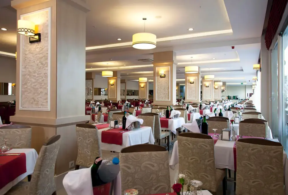 Restauracja i jedzenie w hotelu Merve Sun and Spa