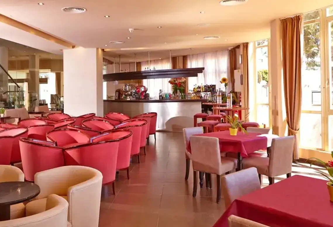 Restauracja i jedzenie w hotelu Mll Blue Bay (ex. Blue Bay)