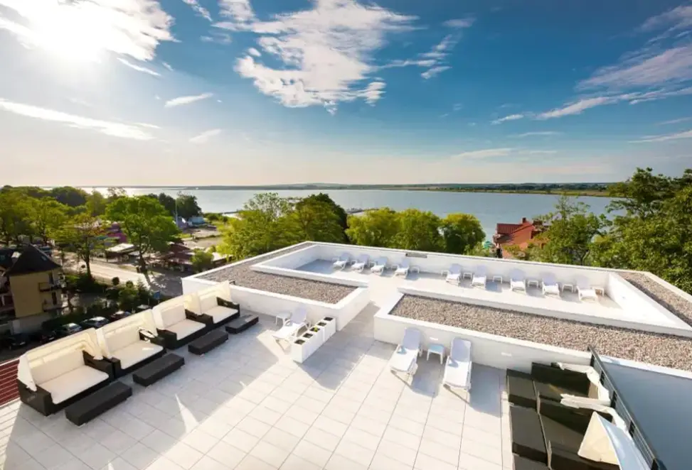 Basen w hotelu Molo Park Aparthotel