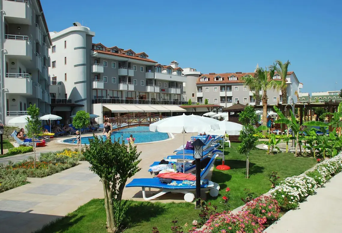 Basen w hotelu Monachus Hotel & Spa