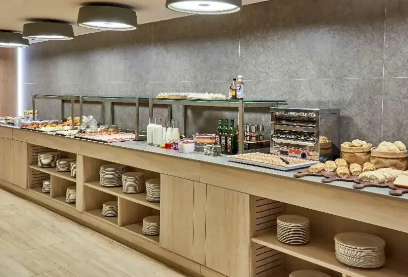 Restauracja i jedzenie w hotelu NH Las Palmas Playa Las Canteras
