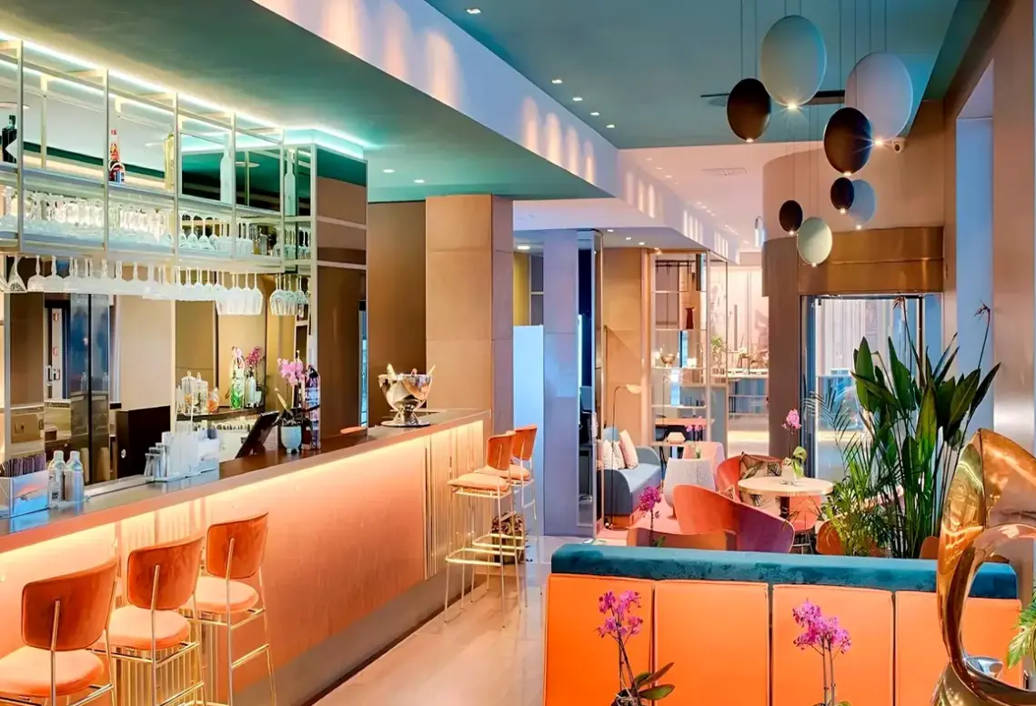 Restauracja i jedzenie w hotelu NH Milano Touring