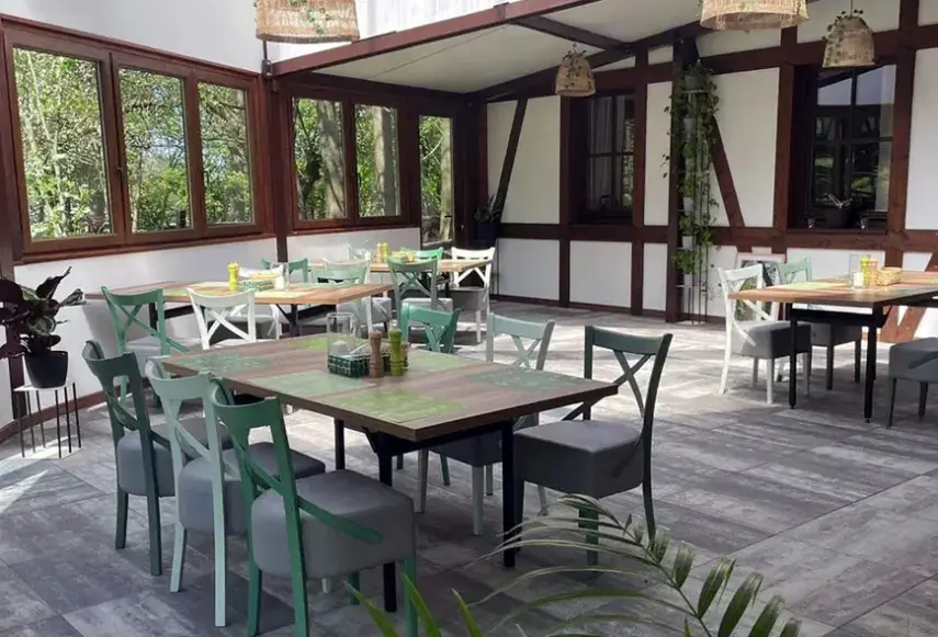 Restauracja i jedzenie w hotelu Osada Górski Potok