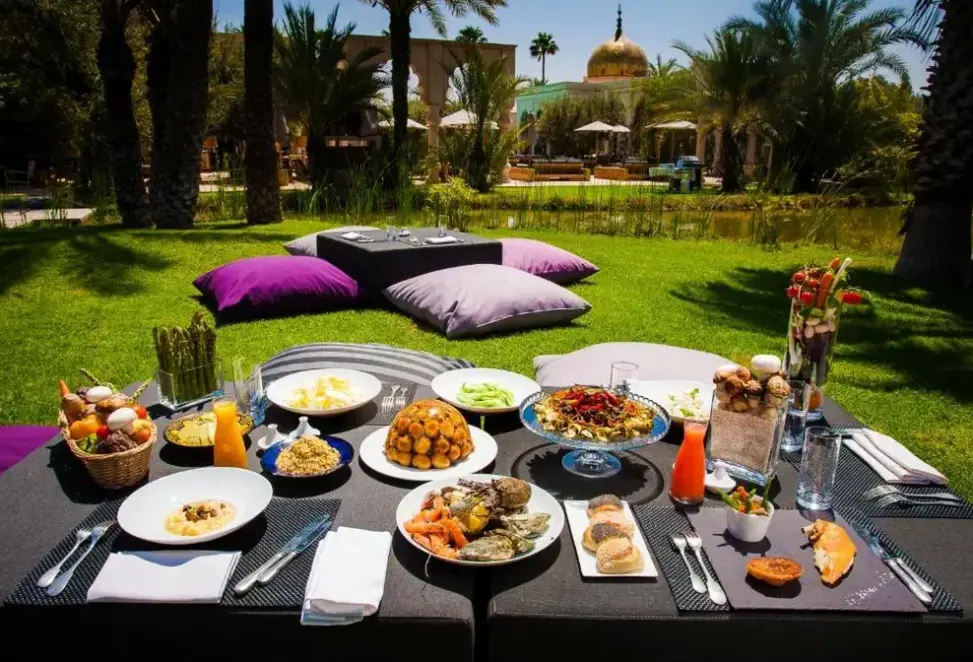 Restauracja i jedzenie w hotelu Palais Namaskar