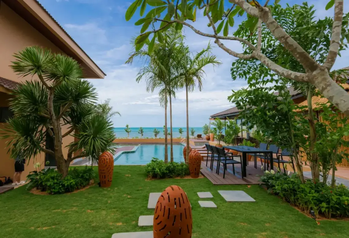 Basen w hotelu Pandora Beach Mui Ne Retreat