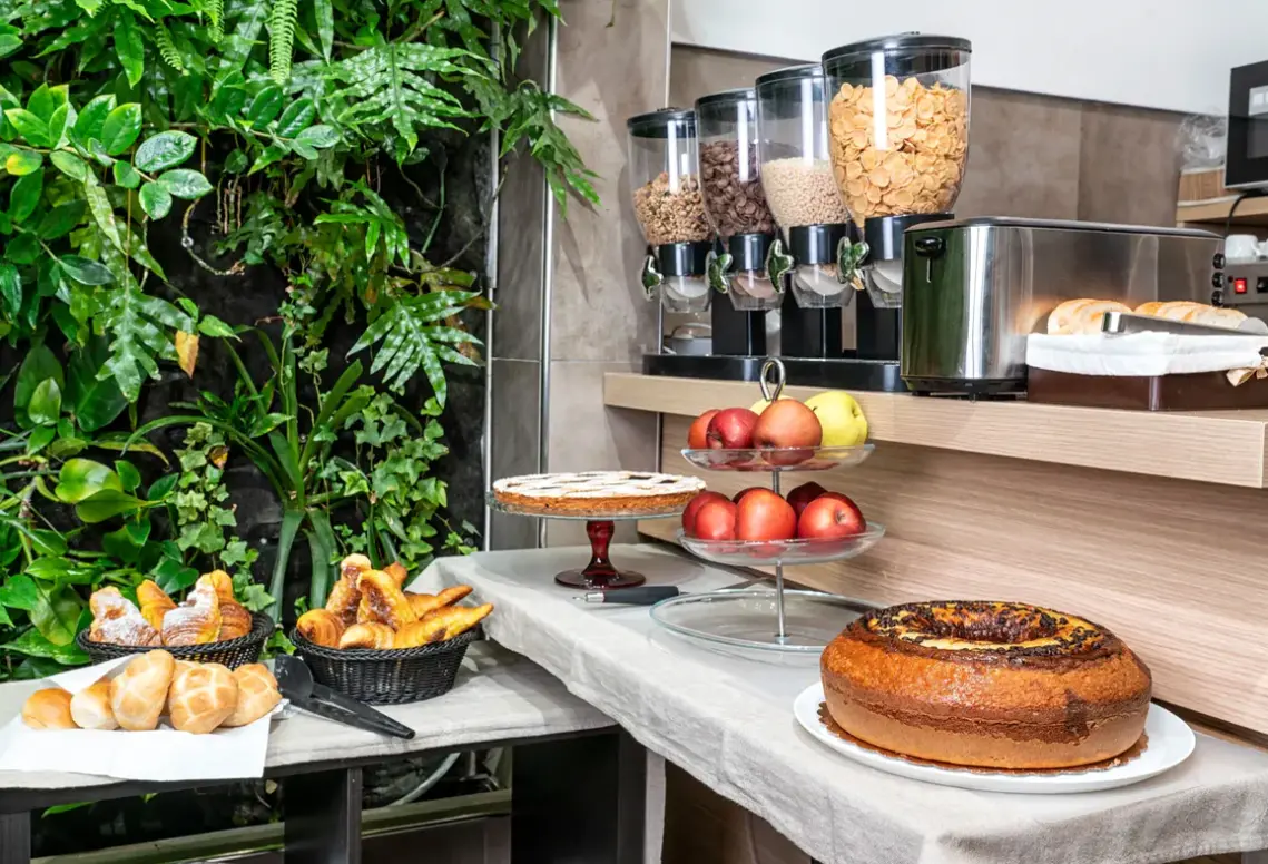 Restauracja i jedzenie w hotelu Paolo II