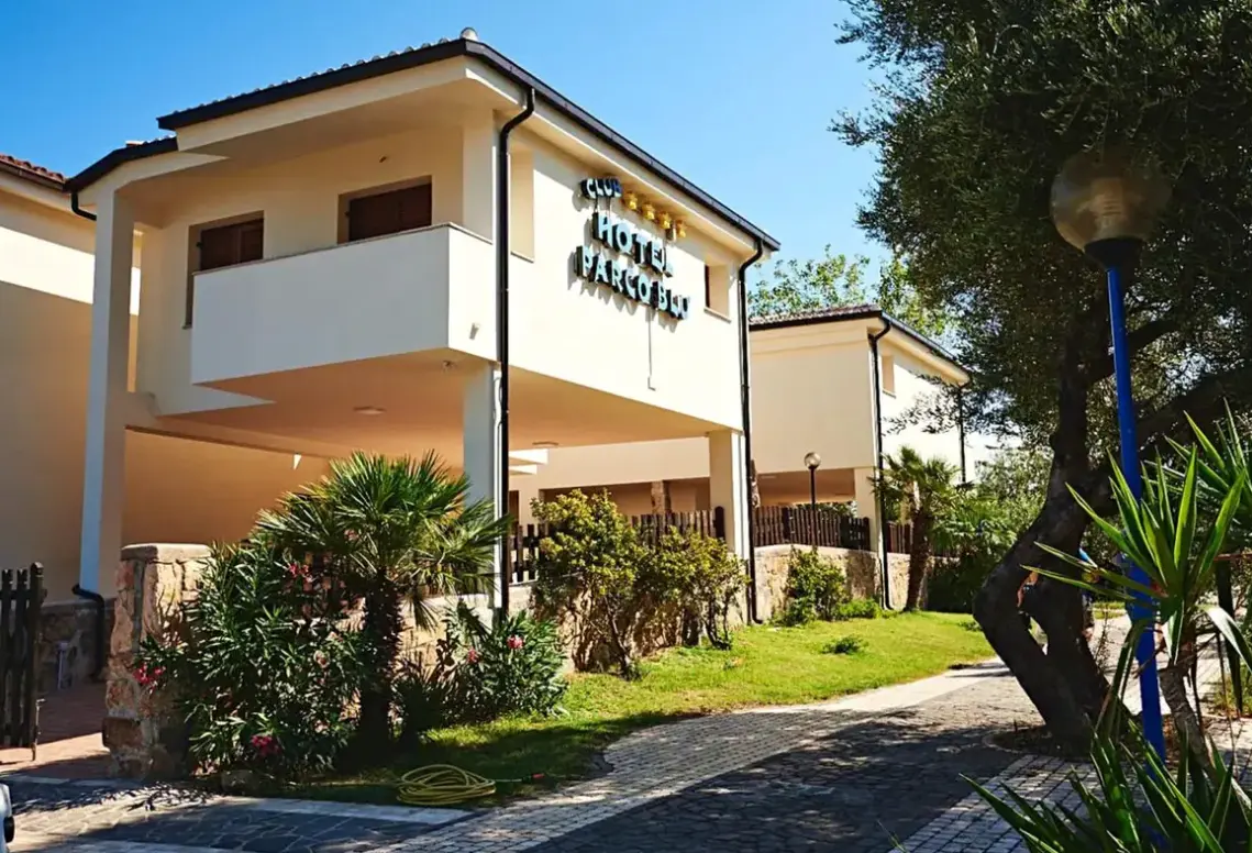 Hotel Parco Blu Club Resort w Włochy (Sardynia) - oferta last minute