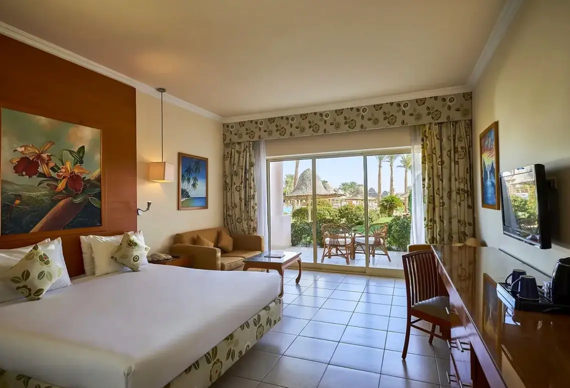 Pokój w hotelu Parrotel Beach Resort (ex. Radisson Blu)