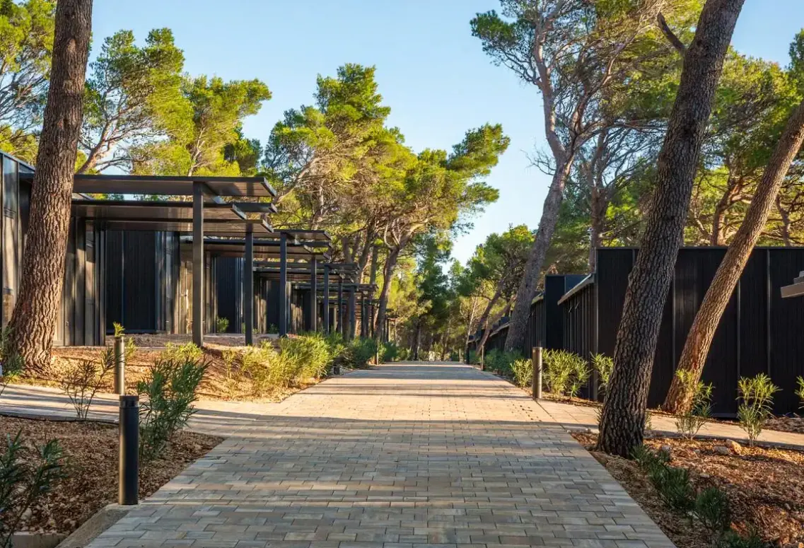 Obiekt hotelu Pinadria Camping Resort (Baška Voda)