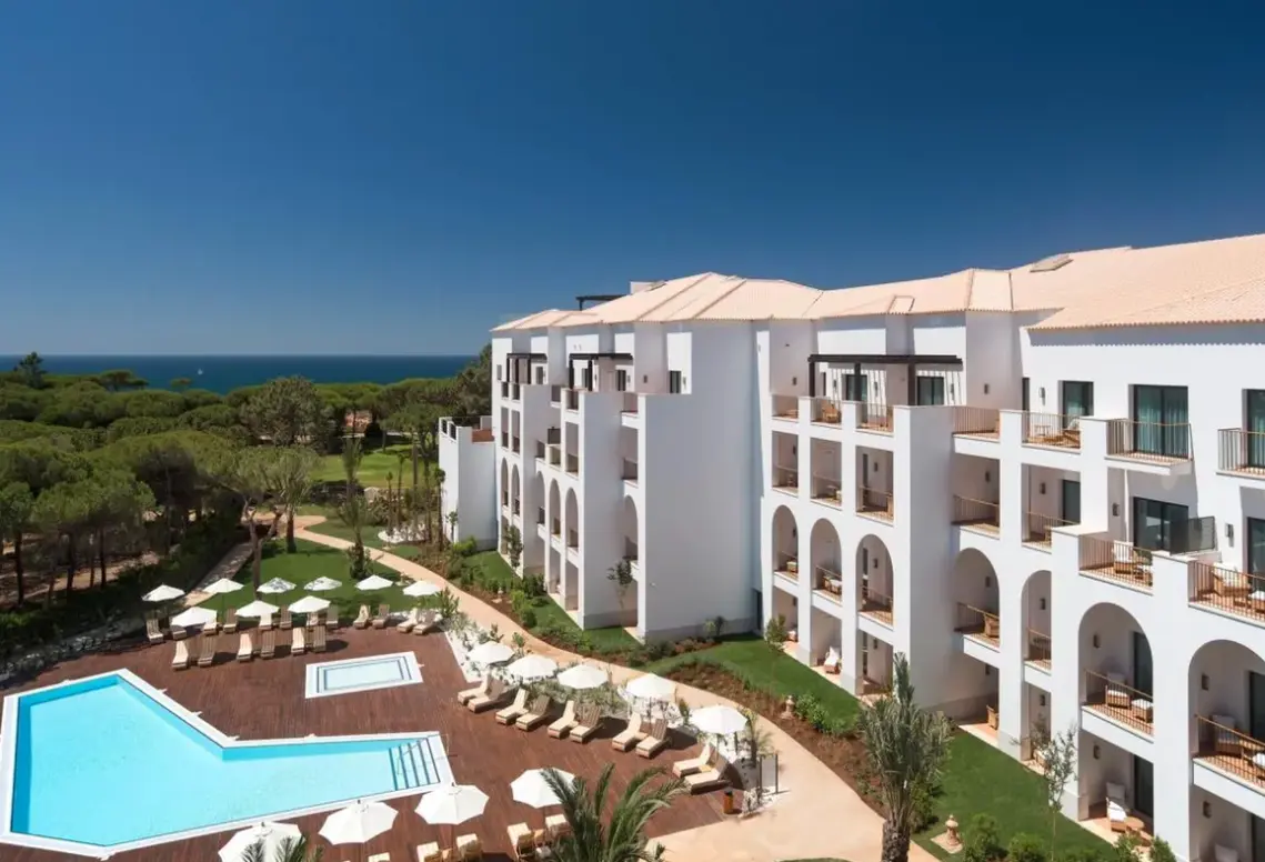 Hotel Pine Cliffs Ocean Suites