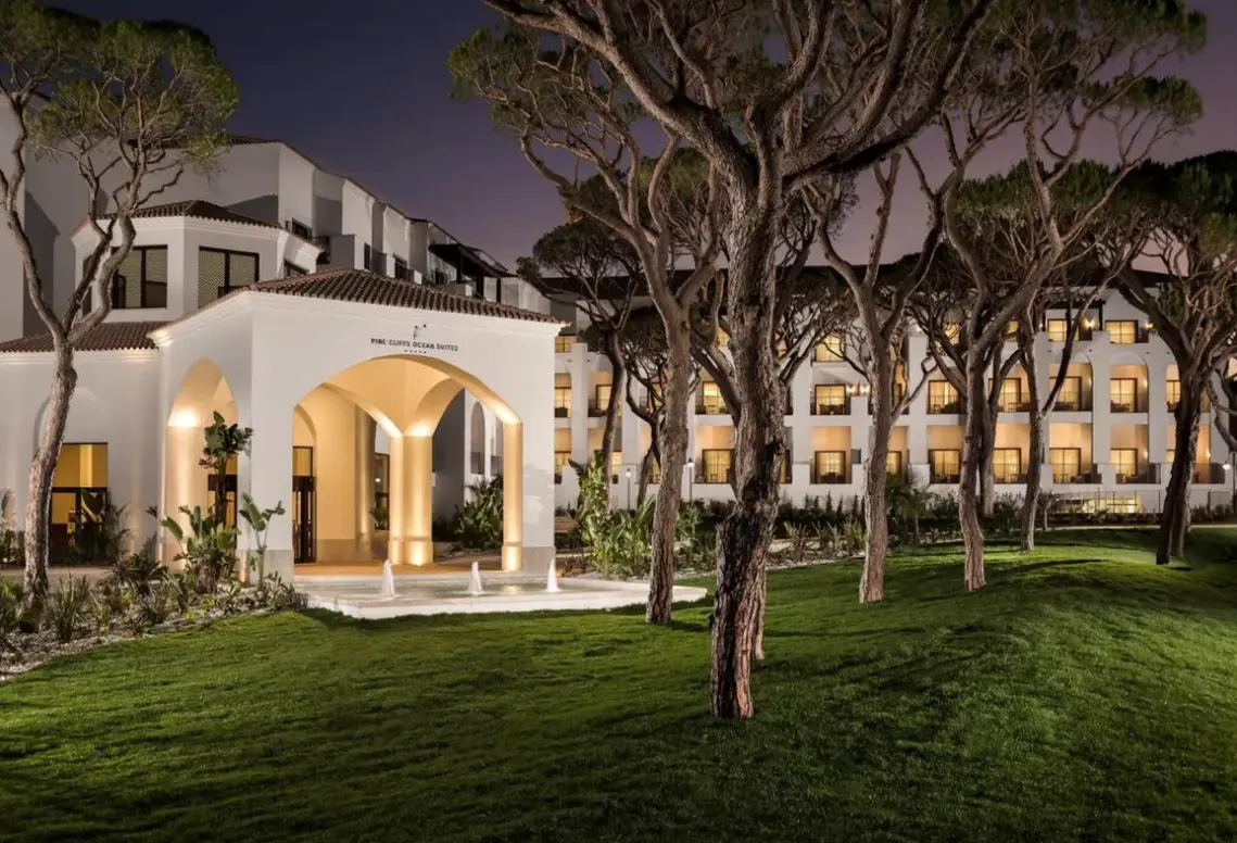 Obiekt hotelu Pine Cliffs Ocean Suites
