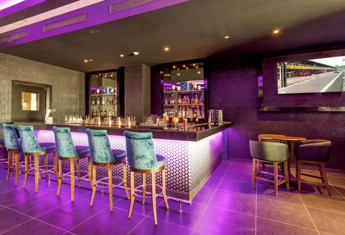 Restauracja i jedzenie w hotelu Planet Hollywood Costa Rica by Royalton, An Autograph Collection Resort