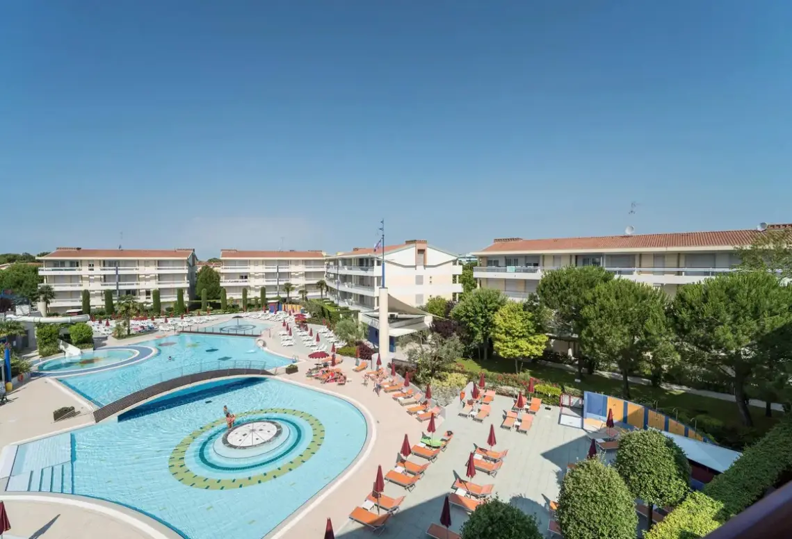Basen w hotelu Planetarium