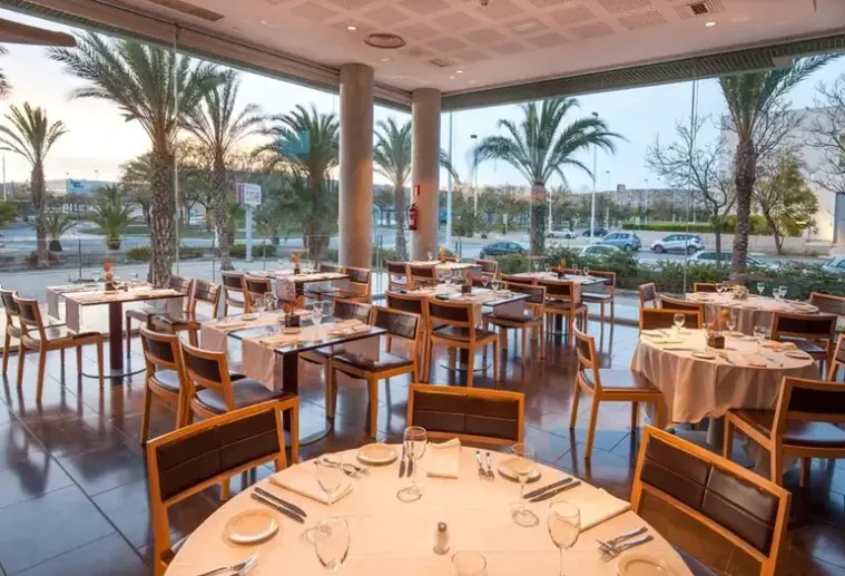 Restauracja i jedzenie w hotelu Port Elche (ex. Holiday Inn Elche)