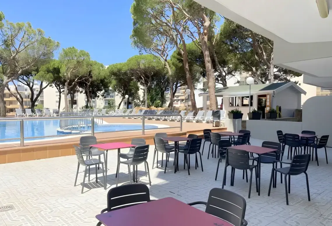 Restauracja i jedzenie w hotelu Rentalmar Blue Beach Apartments