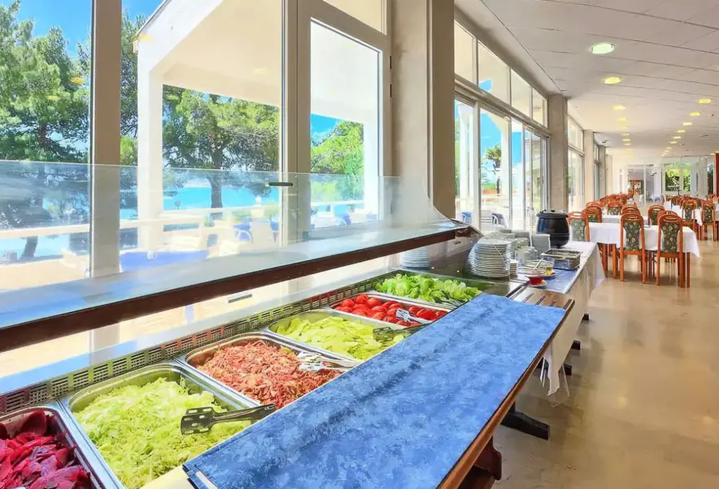 Restauracja i jedzenie w hotelu Resnik