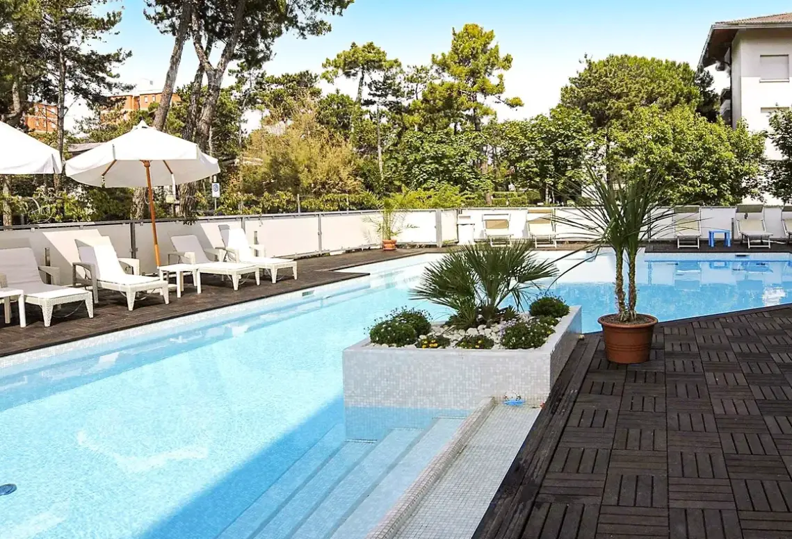 Basen w hotelu Rex (Lignano)