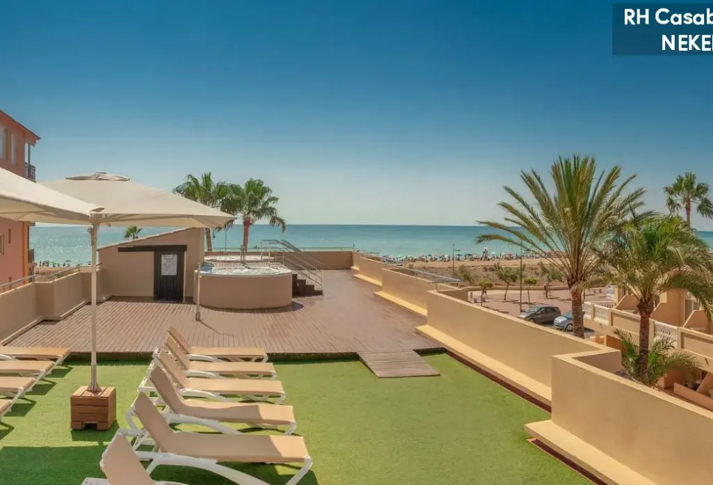Basen w hotelu RH Casablanca (Peñíscola)