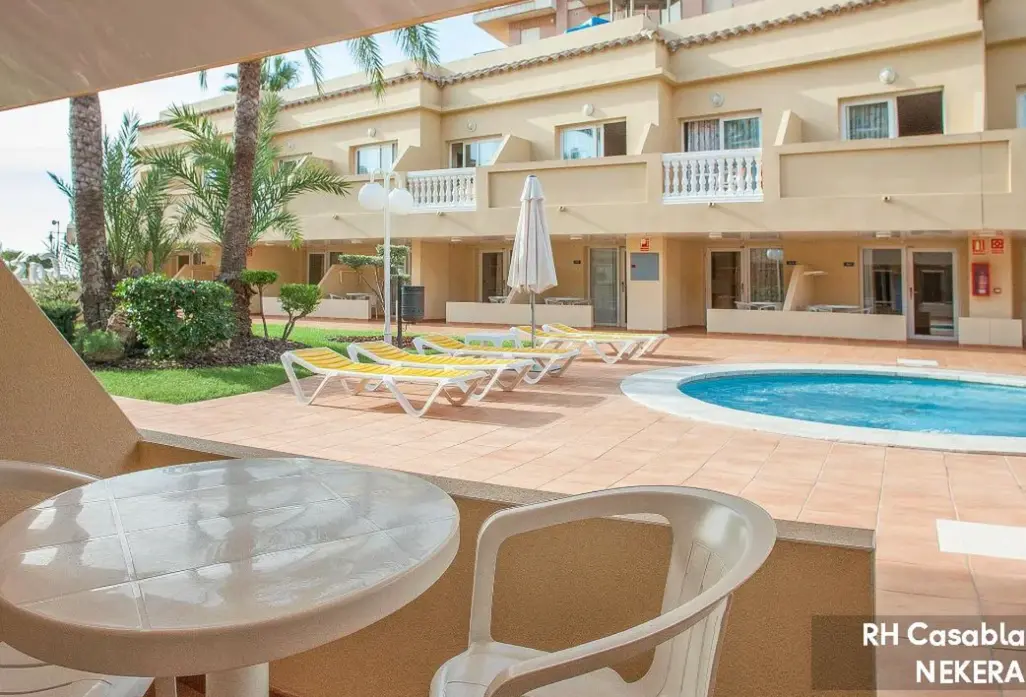 Basen w hotelu RH Casablanca (Peñíscola)