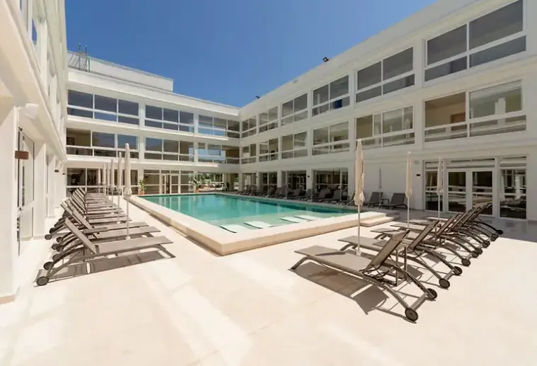 Basen w hotelu RH Silene (ex. Del Golf Playa)