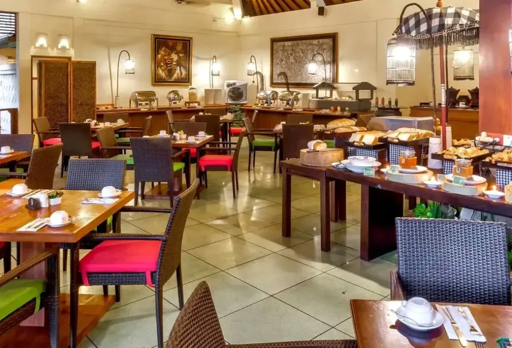 Restauracja i jedzenie w hotelu Risata
