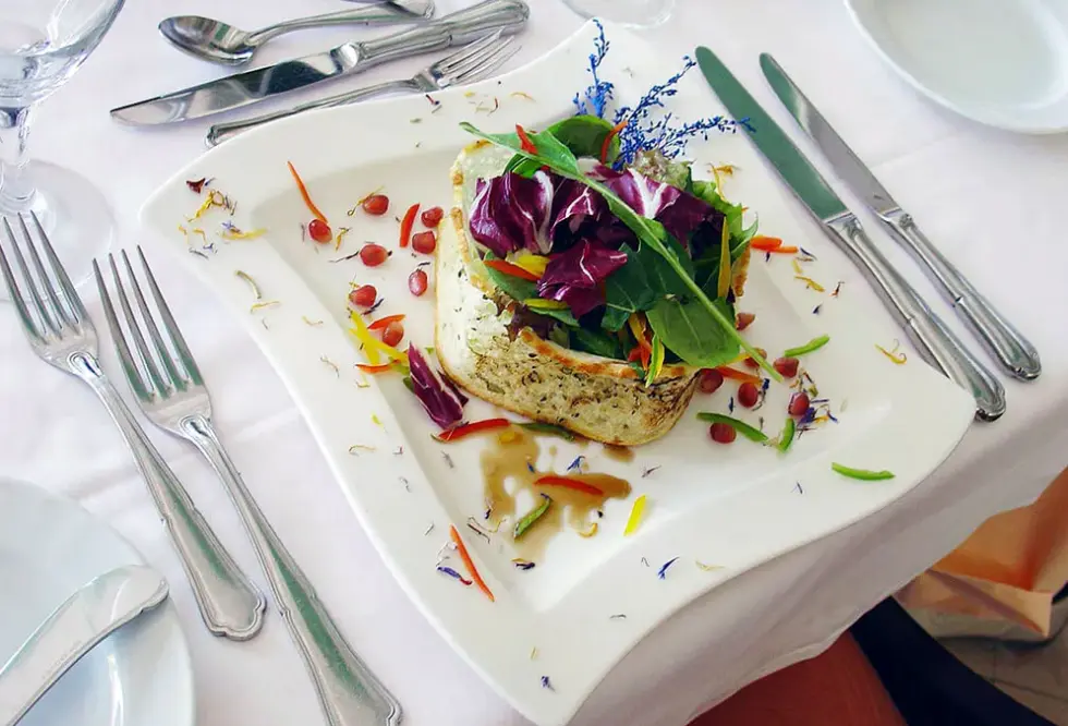 Restauracja i jedzenie w hotelu Rodos Palladium Leisure & Wellness