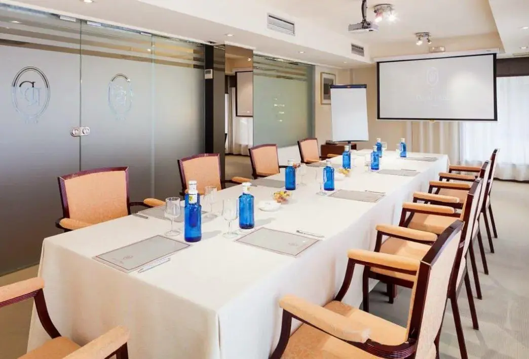Restauracja i jedzenie w hotelu Royal Plaza (Eivissa)