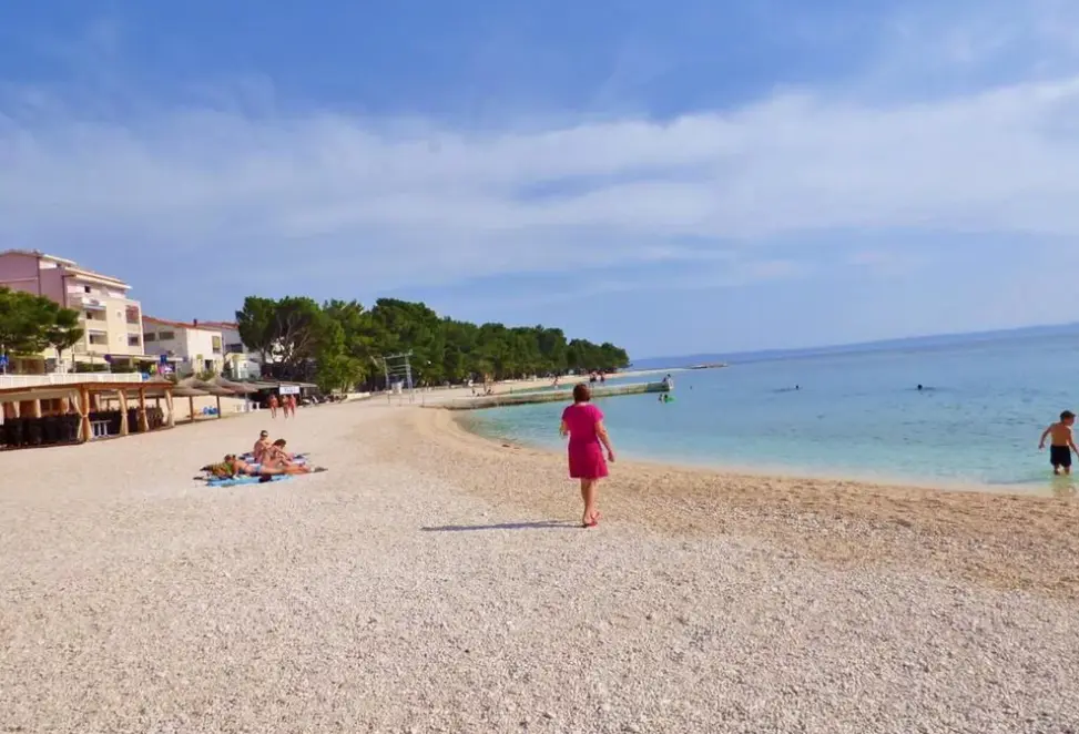 Plaża przy hotelu Ruza Apartament
