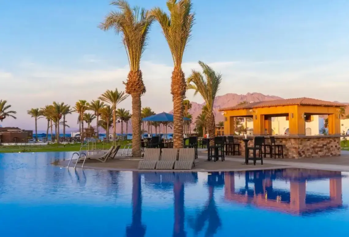 Basen w hotelu Safir Dahab Resort