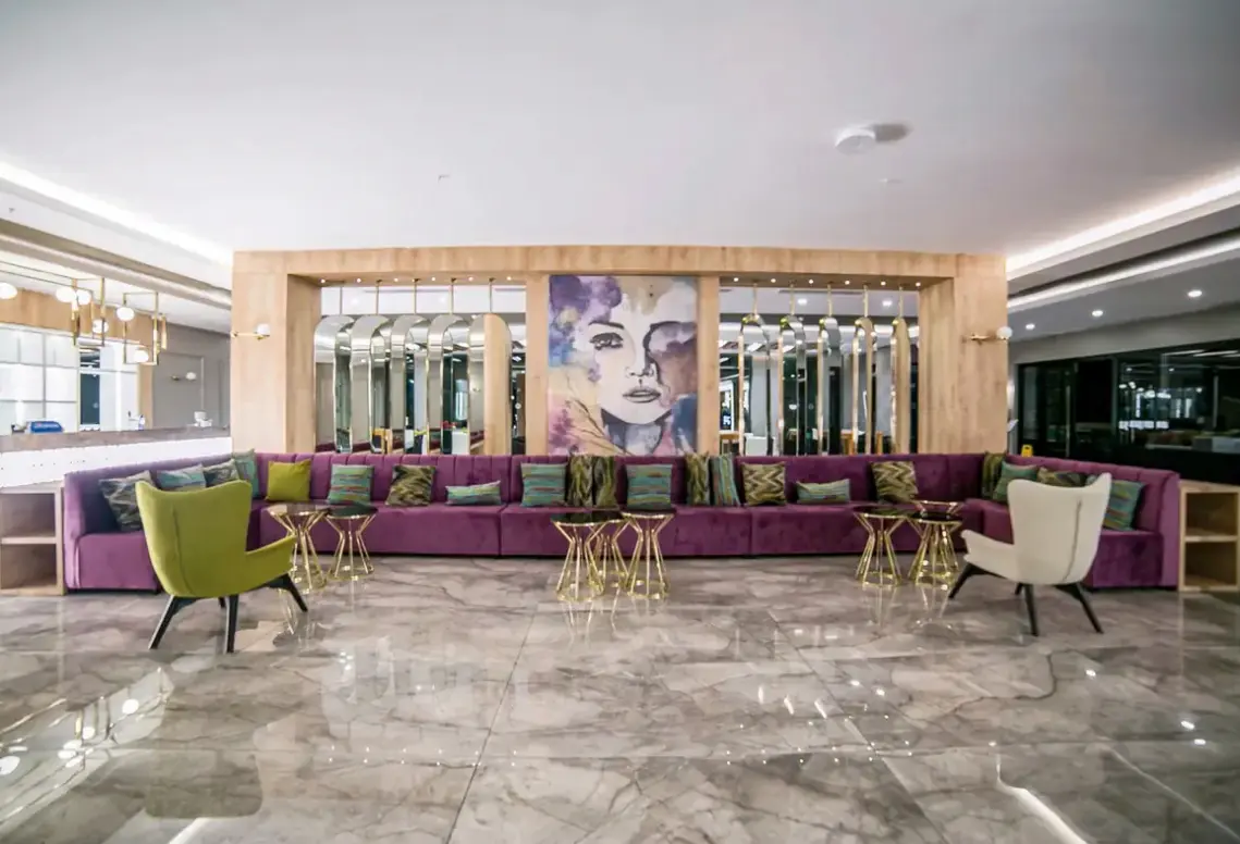 Lobby hotelu Sailors Beach Club
