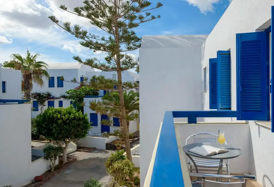 Widok z hotelu Scorpios Beach