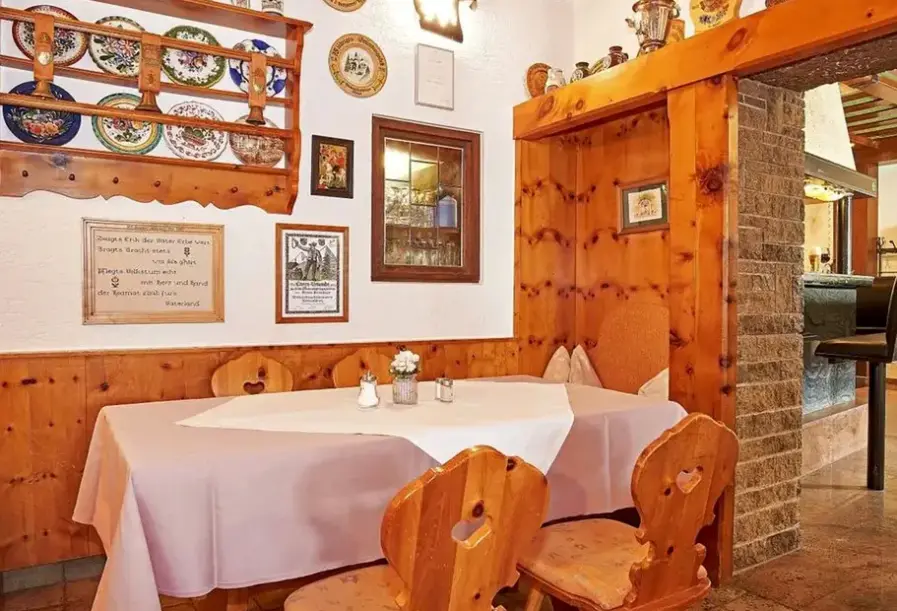 Restauracja i jedzenie w hotelu Seimler