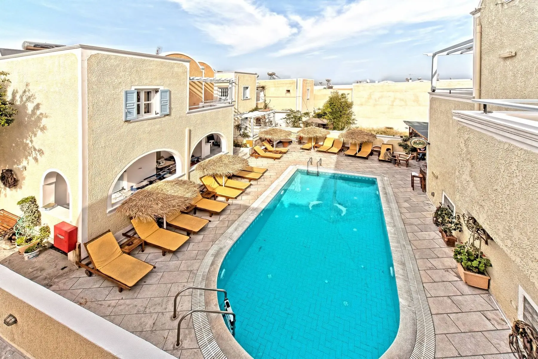 Basen w hotelu Sellada Apartments